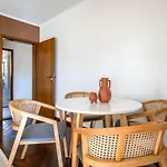 Amber 2 Schlafzimmer Balkon Ruhige Lage In Wipkingen شقة *