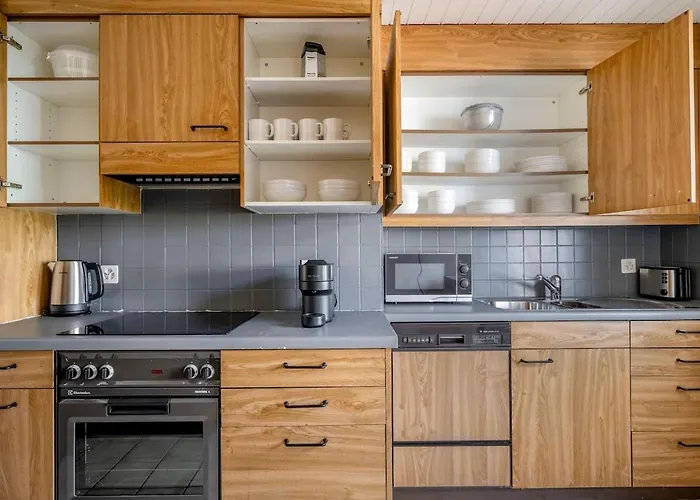 شقة Amber 2 Schlafzimmer Balkon Ruhige Lage In Wipkingen زيورخ