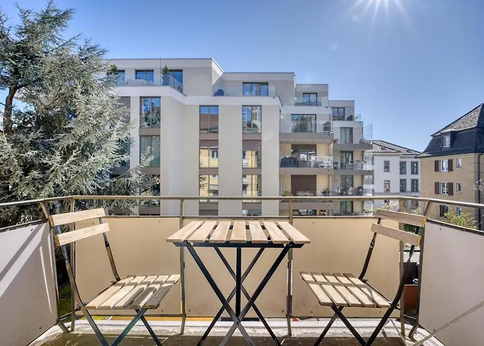 Amber 2 Schlafzimmer Balkon Ruhige Lage In Wipkingen شقة زيورخ