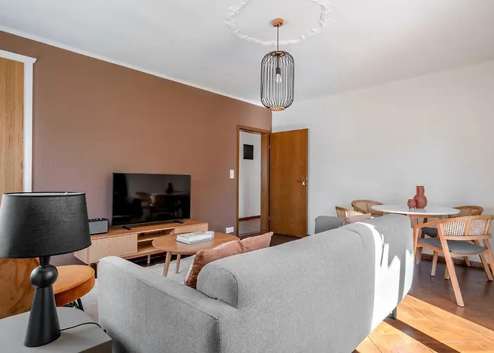 Amber 2 Schlafzimmer Balkon Ruhige Lage In Wipkingen Lägenhet *