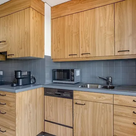 Amber 2 Schlafzimmer Balkon Ruhige Lage In Wipkingen Цюрих