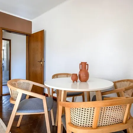 Amber 2 Schlafzimmer Balkon Ruhige Lage In Wipkingen Апартаменты *